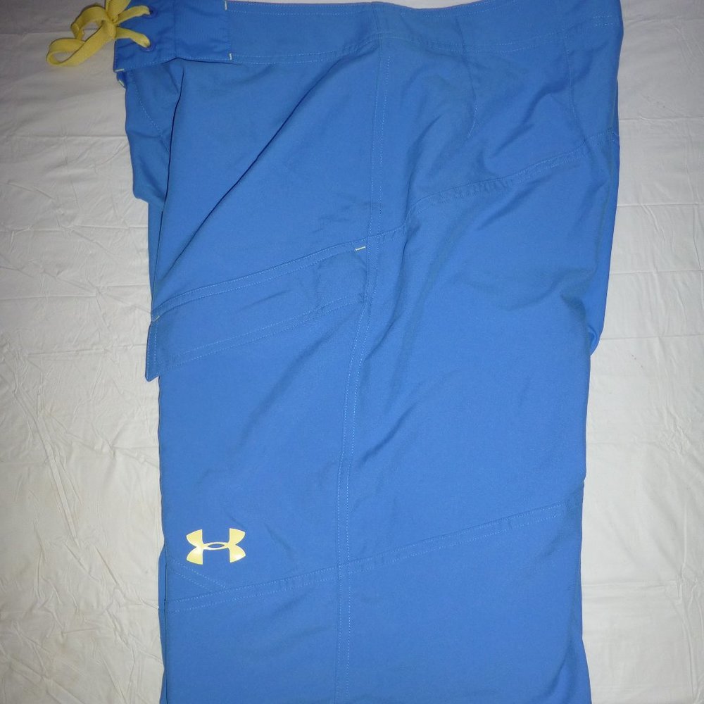 Men Under Armour Heat Gear Blue Board Shorts Size 32